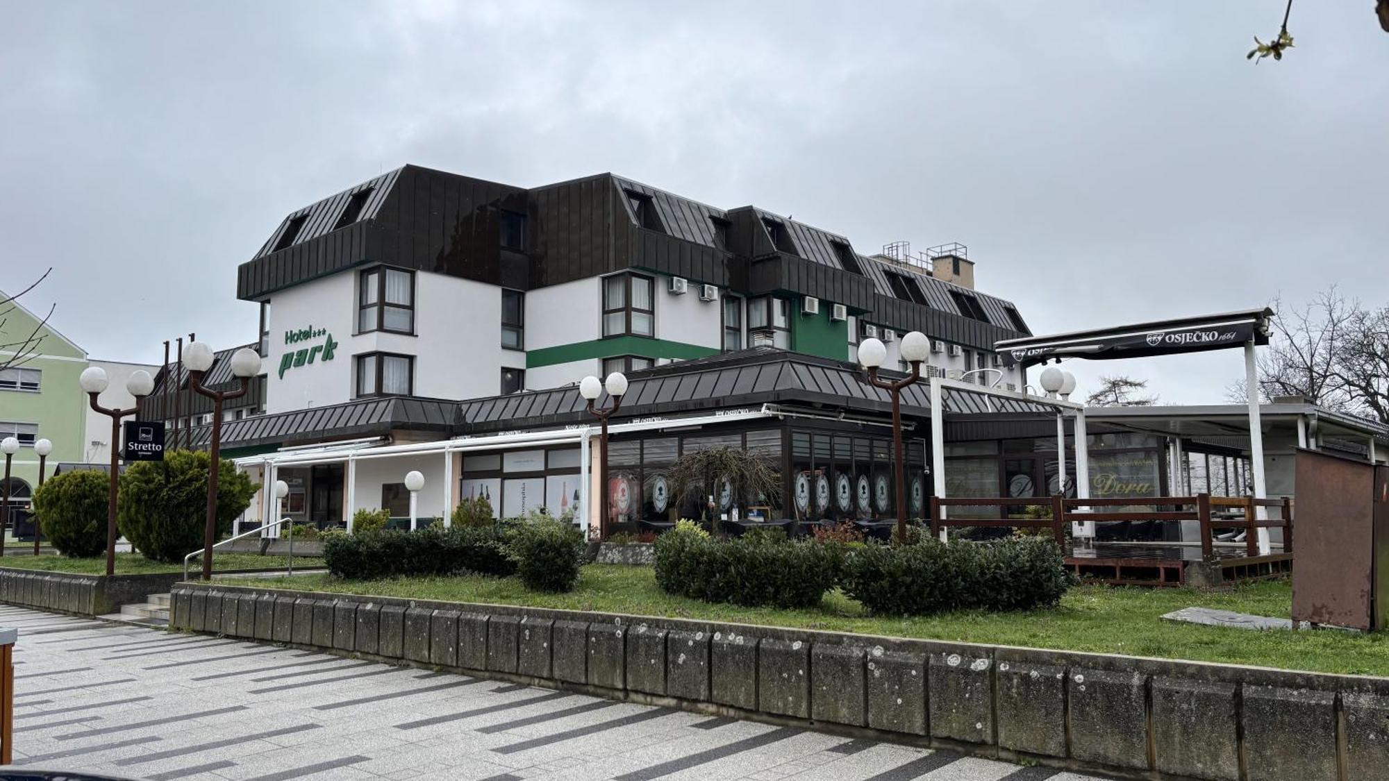 Hotel Park Nasice Ngoại thất bức ảnh