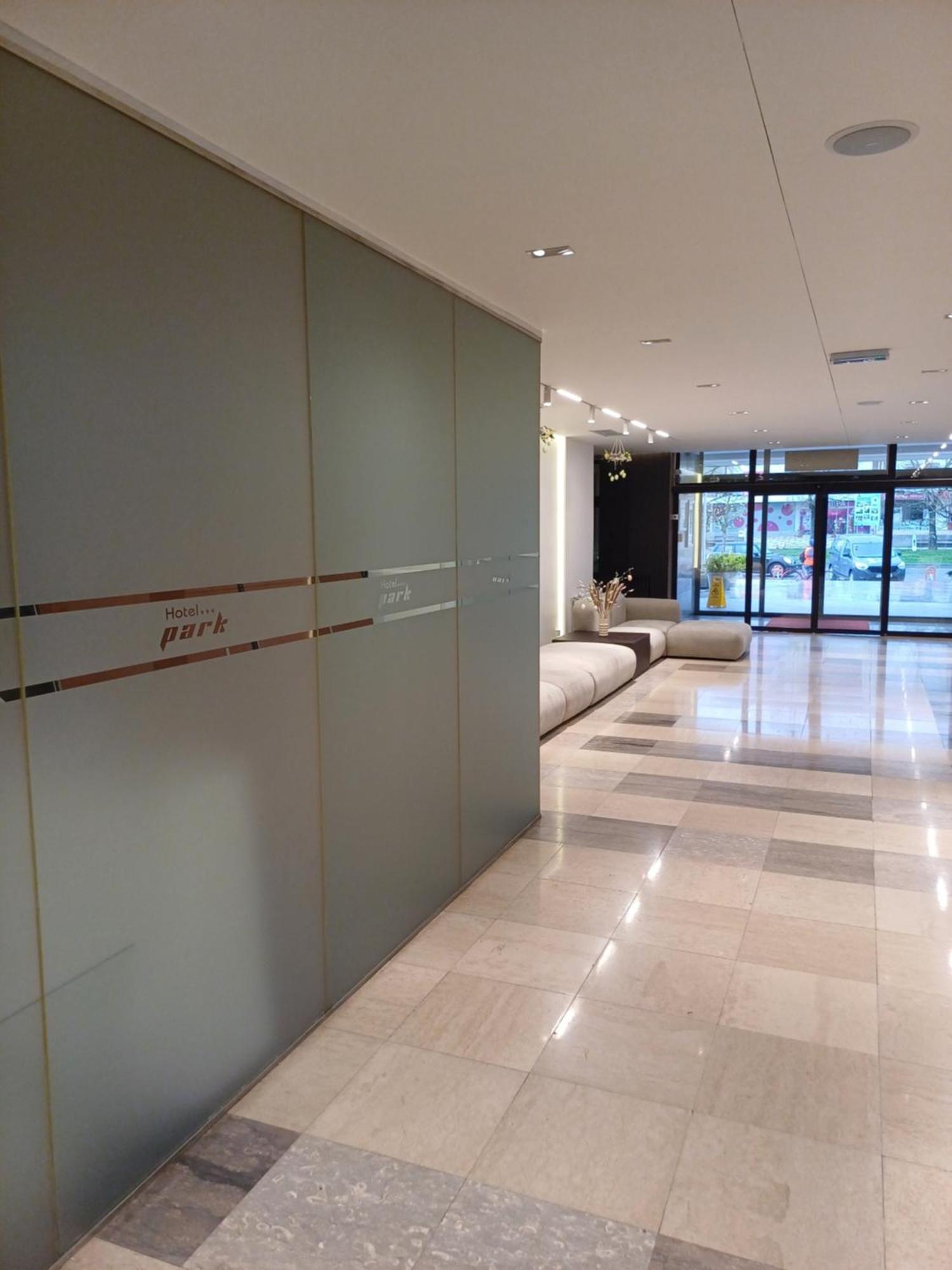 Hotel Park Nasice Ngoại thất bức ảnh