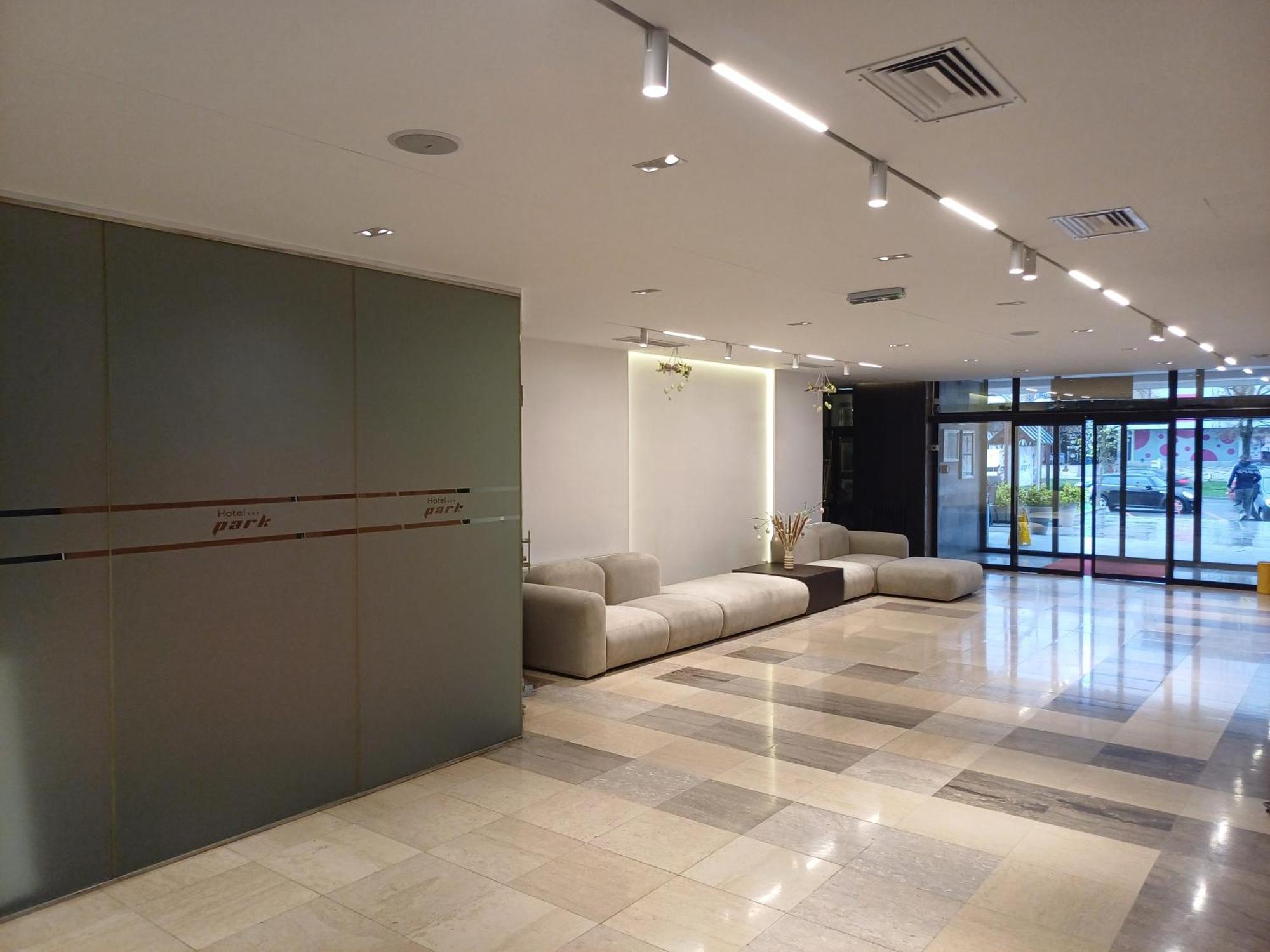 Hotel Park Nasice Ngoại thất bức ảnh