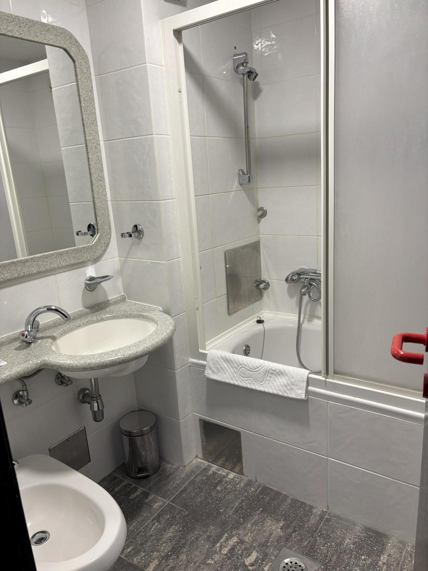 Hotel Park Nasice Ngoại thất bức ảnh