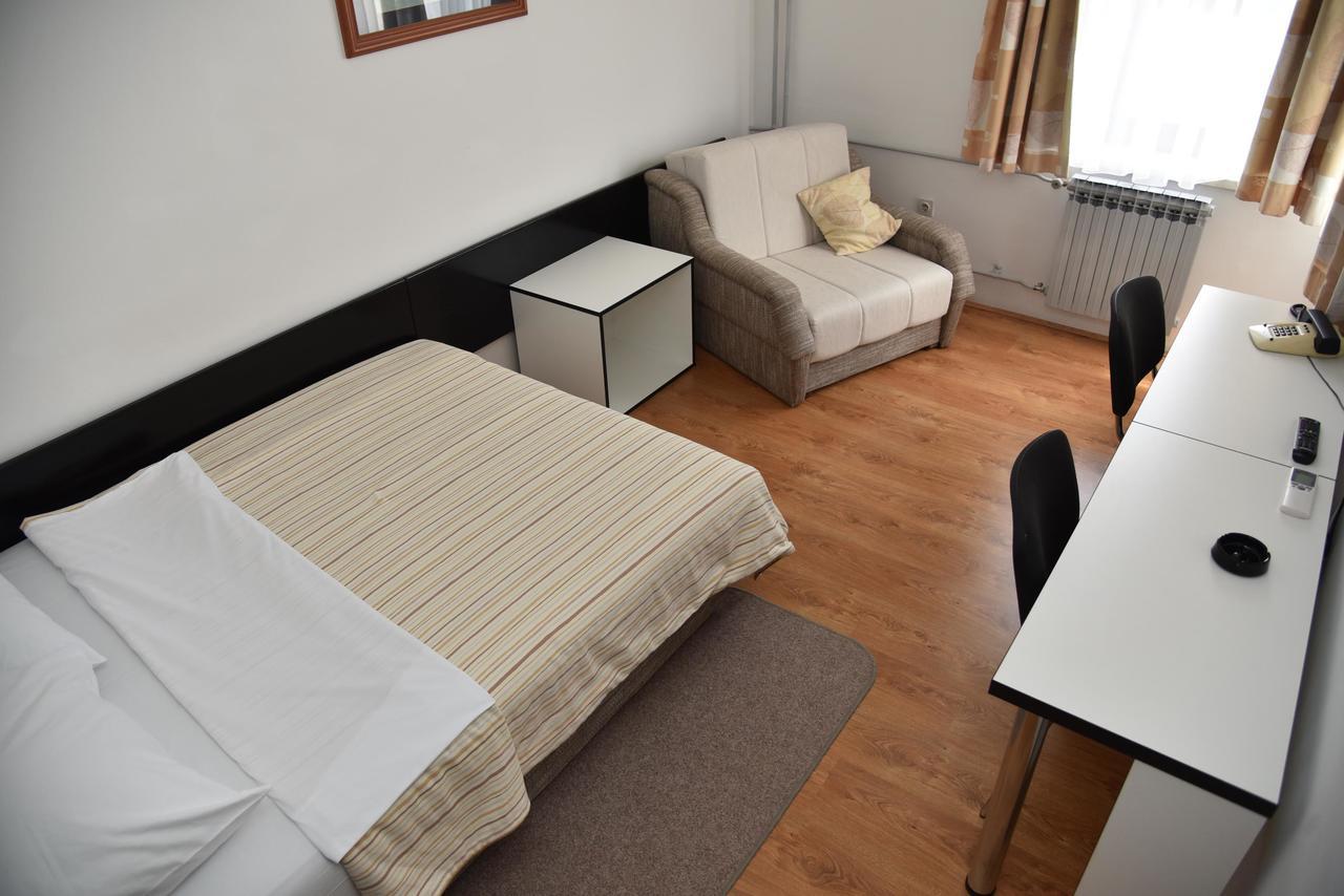 Hotel Park Nasice Ngoại thất bức ảnh