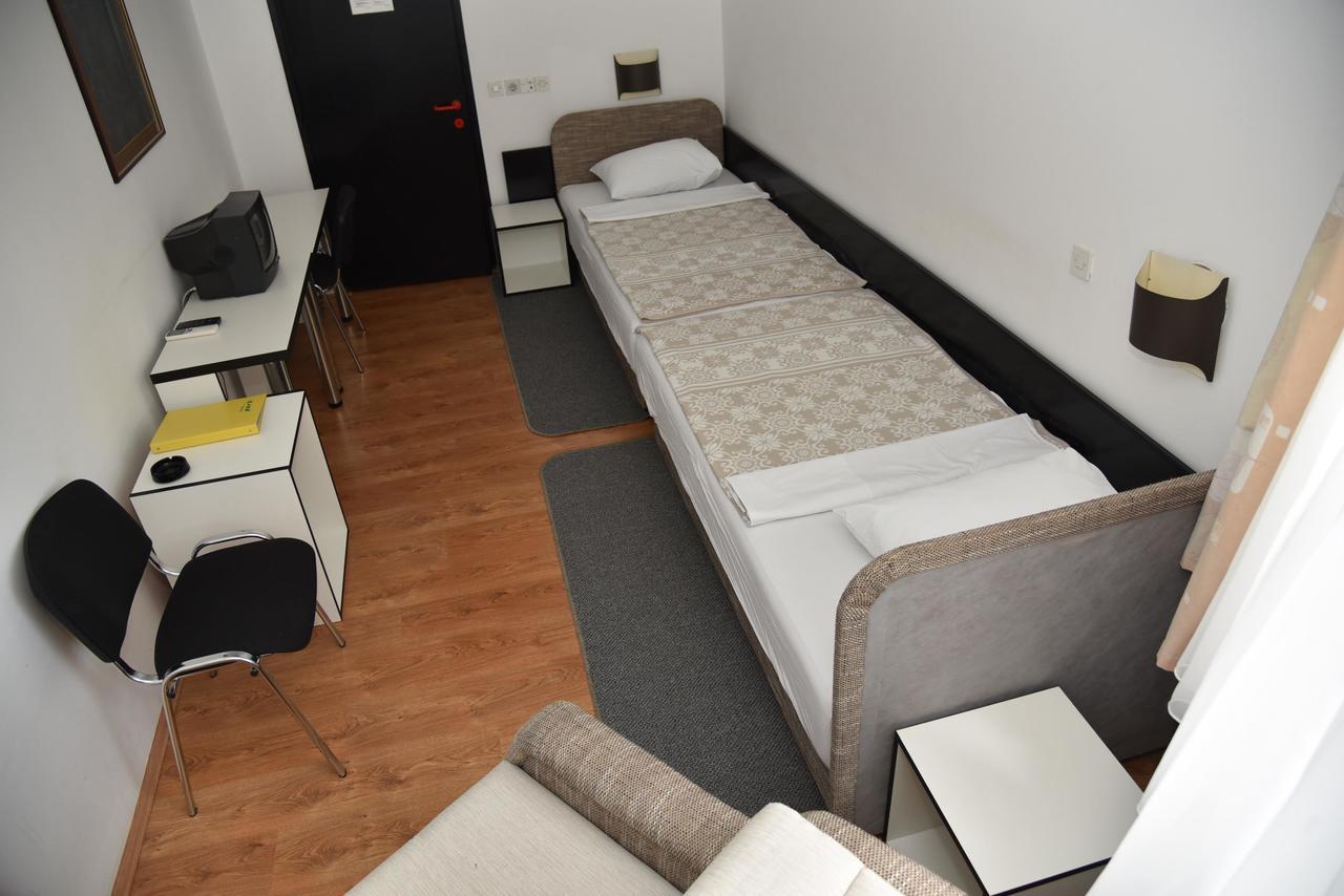Hotel Park Nasice Ngoại thất bức ảnh