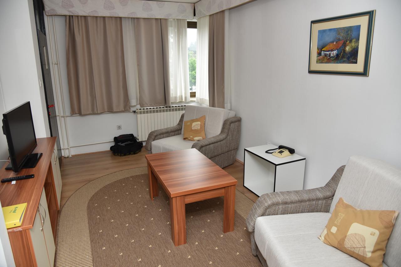 Hotel Park Nasice Ngoại thất bức ảnh